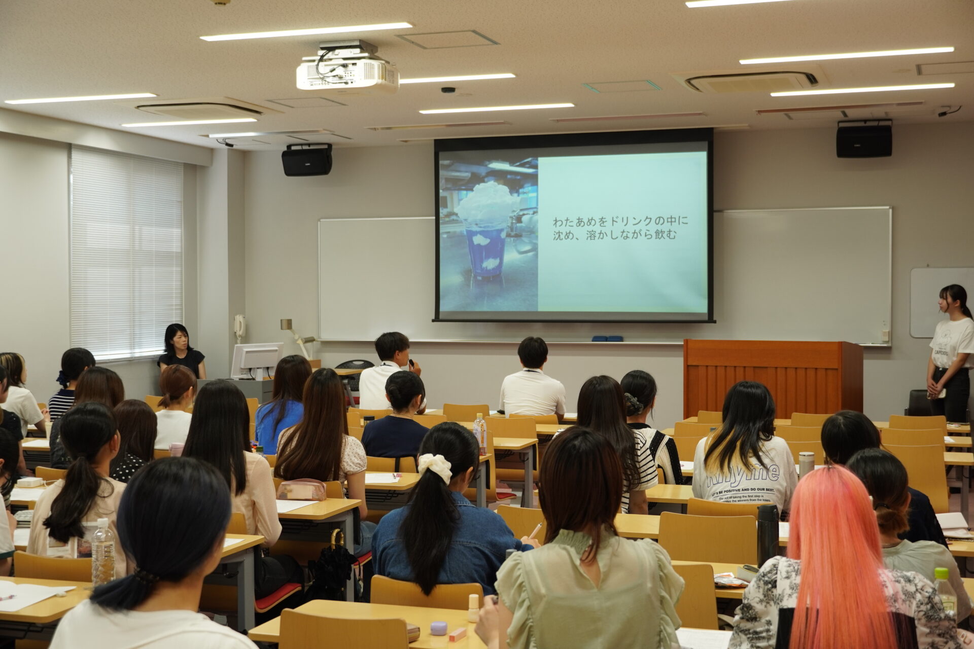 学生が考案！株式会社東京サマーランドで販売を想定したメニューの提案が、2025年度食生活オープン講座で行われました。