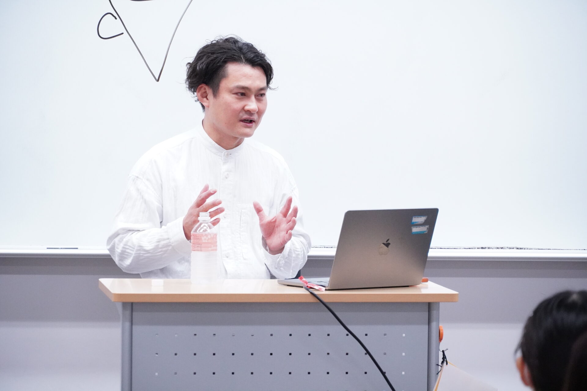 アイデアを製品に!2026年度「演習Ⅱa」の授業で猿田彦珈琲とのコラボ授業が始まりました。